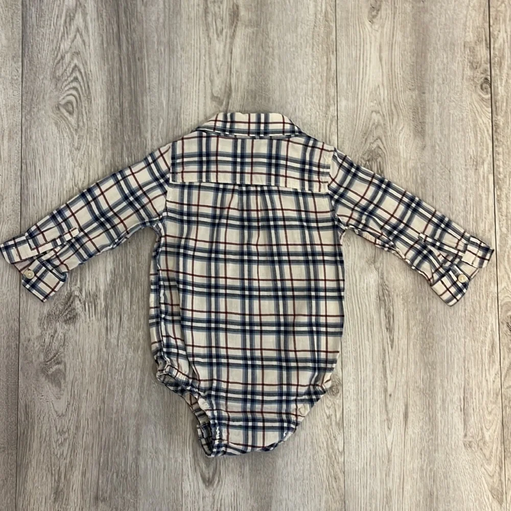 Baby Gap 12-18 months boys plaid long sleeve onesie